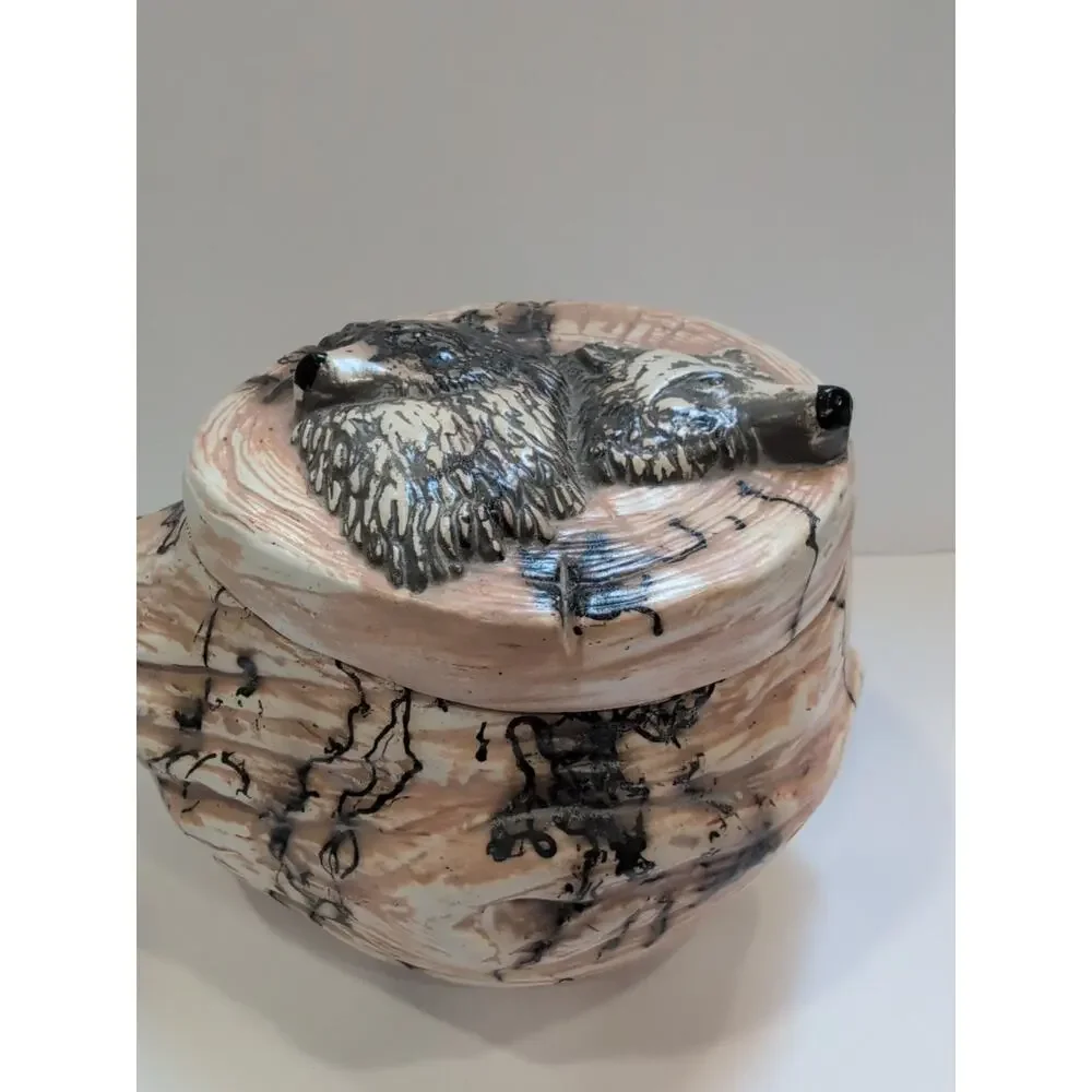 Vtg Art Pottery Horsehair‎ Bowl Log W/ Gray Wolves On Lid Signed 8 Inch